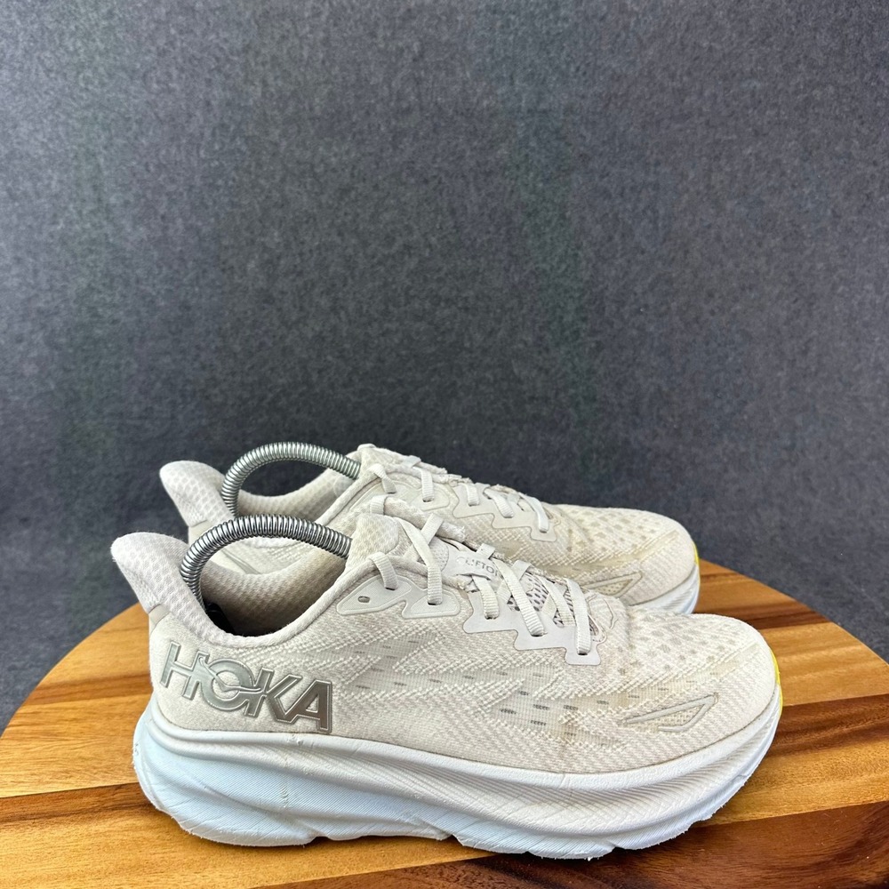 Hoka Clifton 9 Womens 8.5B Running Shoes Nimbus Cloud White 1127896-NCIW